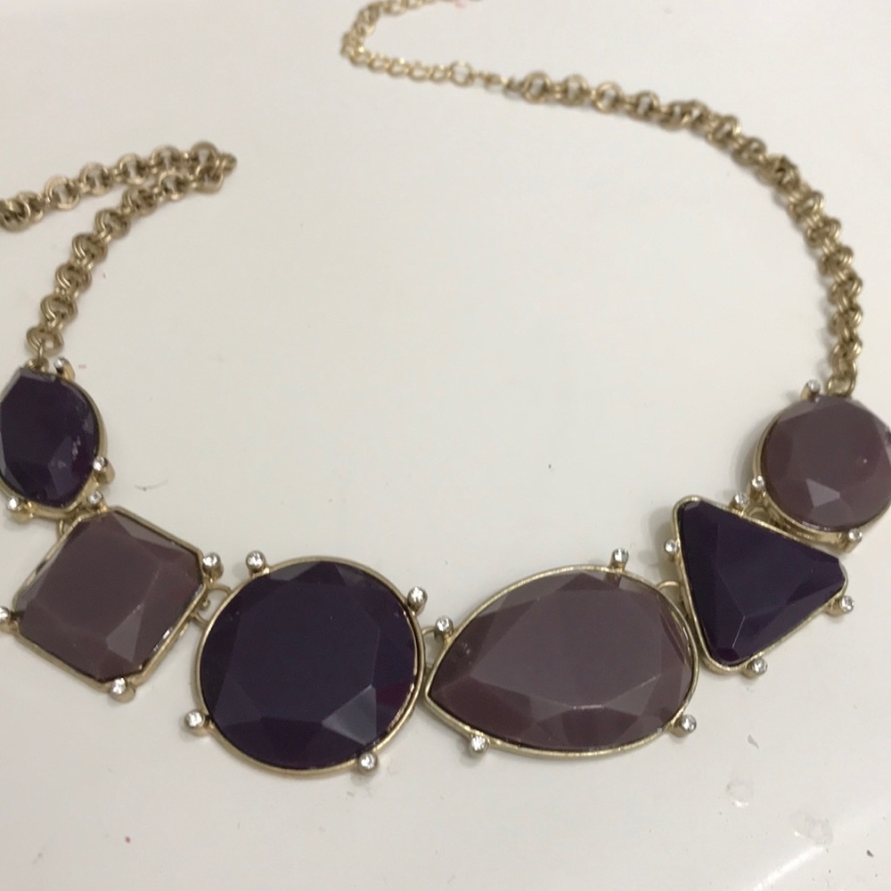 Brand new Necklace ( costume jewelry.